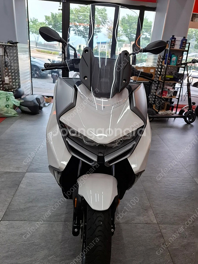 22년식 C400GT 판매합니다--0