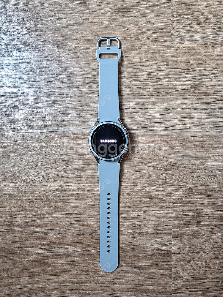 갤럭시 워치6 클래식 43mm 실버--3