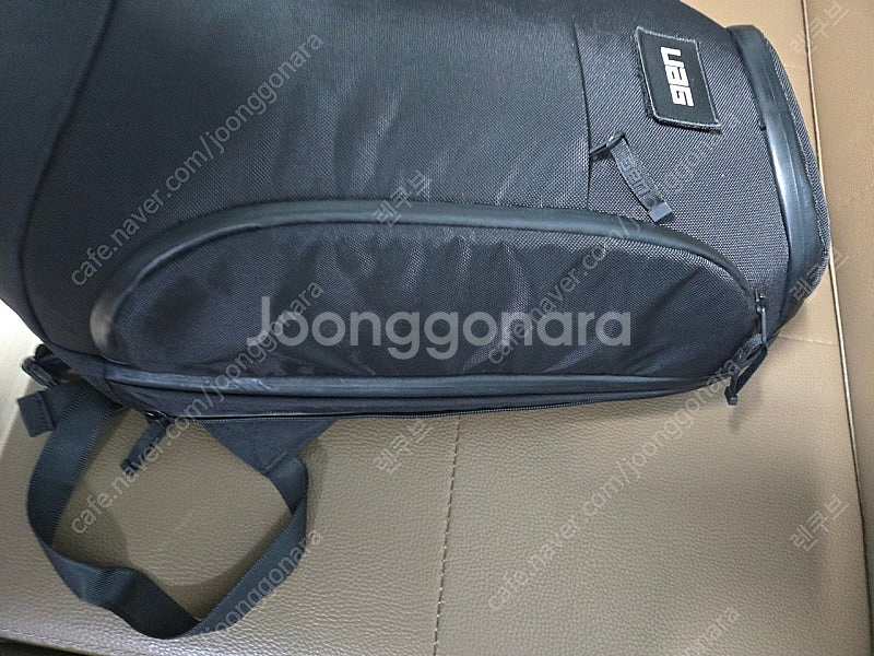 UAG 스탠다드 18L 백팩 블랙--1