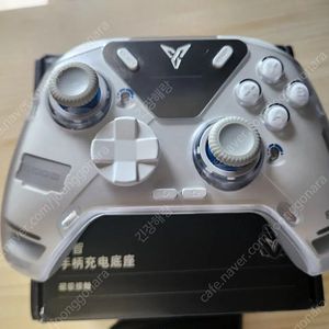 Flydigi Apex4 패드 팝니다 충전독세트 택포9