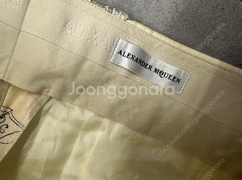 알렉산더맥퀸 꼴라쥬 실크 팬츠(32) 정품--1