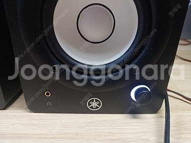 야마하 파워드 모니터 스피커 팝니다.--1