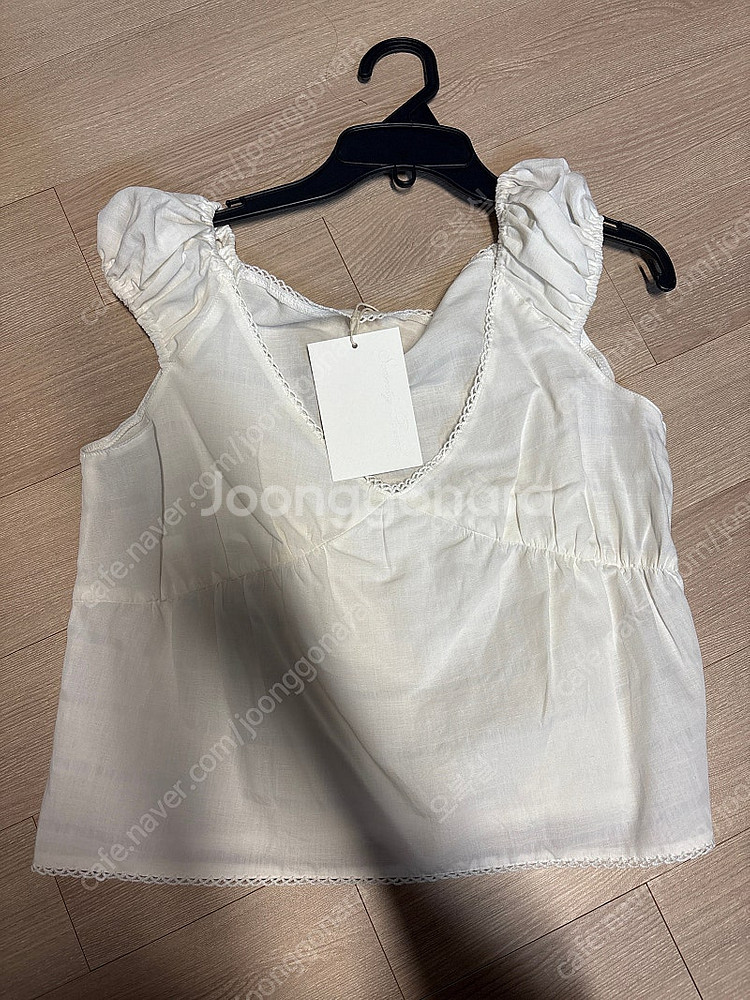 쏘딩키브레드 Sarah Cream Blouse--0