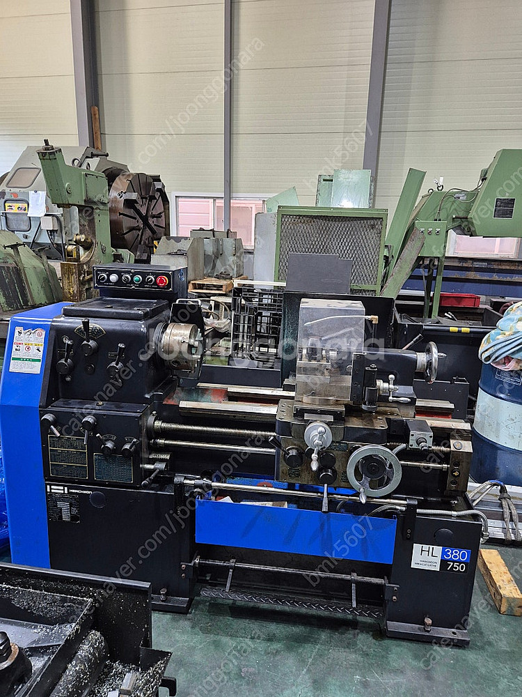 중고범용선반 화천 6인치 6자 선반 HL380 연식좋은거 팝니다--2