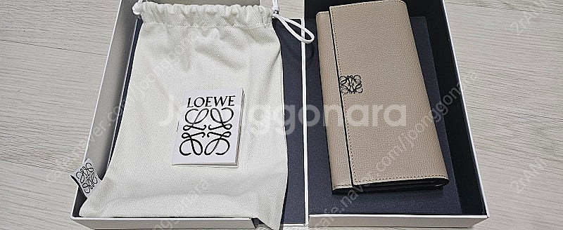 [판매]로에베(LOEWE) 아나그램 플랩 가죽 컨티넬탈...--3