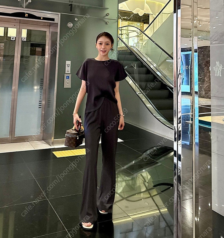 마리마켓 플리츠부츠컷 차콜 롱Free 이미지