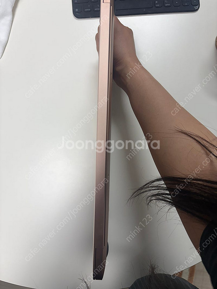 MacBook Air 로즈골드 13형--2