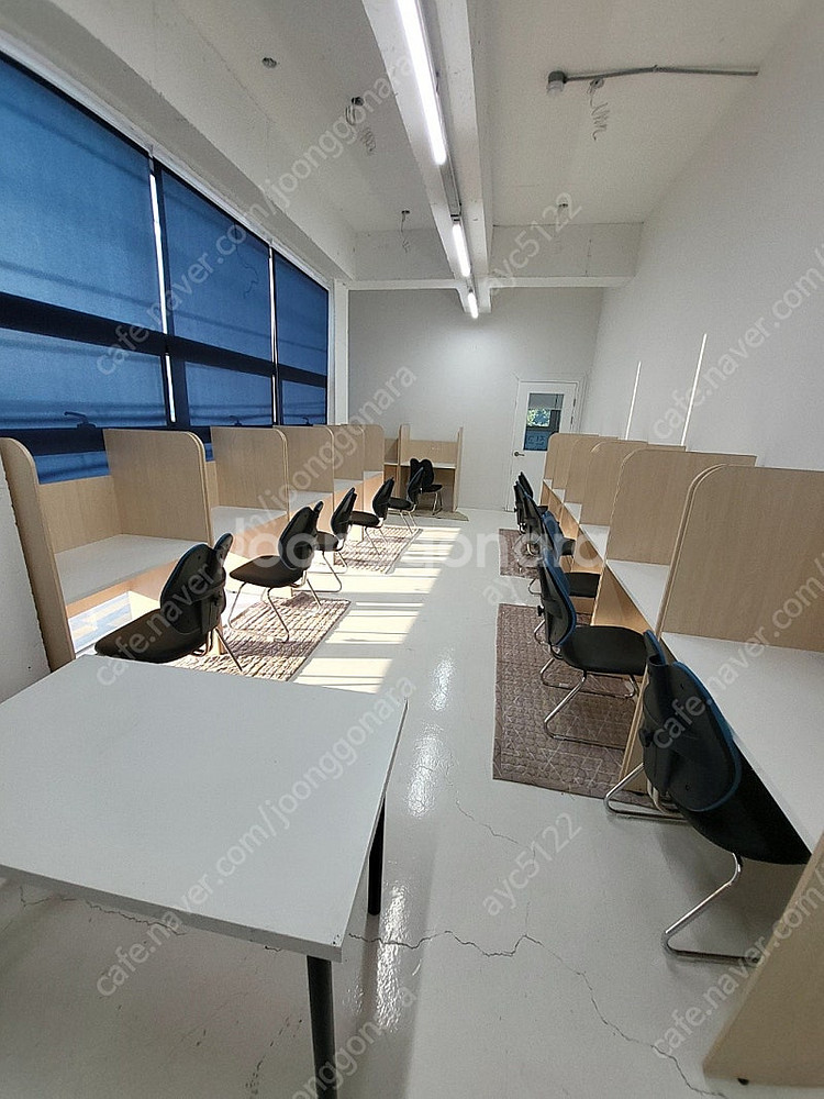 학원 책상.의자.테이블.책꽂이 팝니다--5