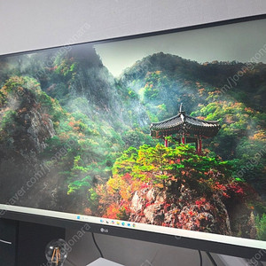 LG 32UN880 4k모니터 판매합니다. 32인치