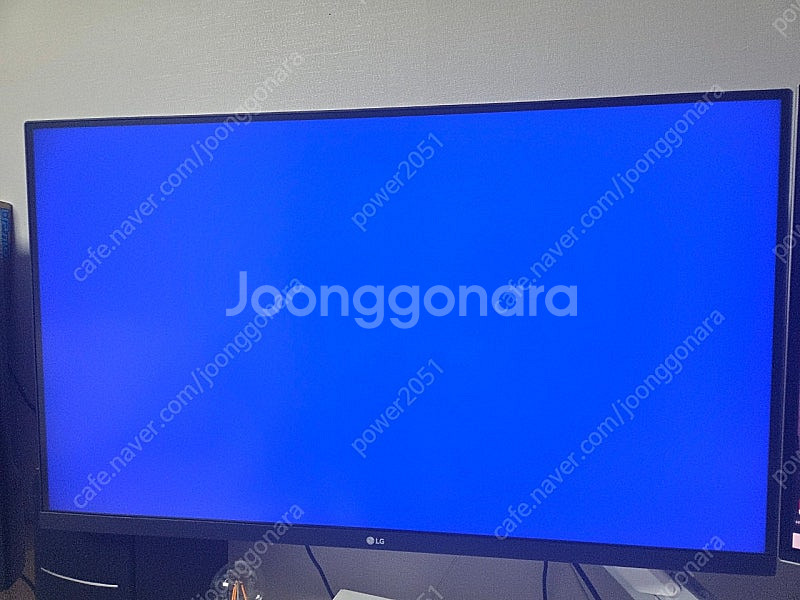 LG 32UN880 4k모니터 판매합니다. 32인치--4