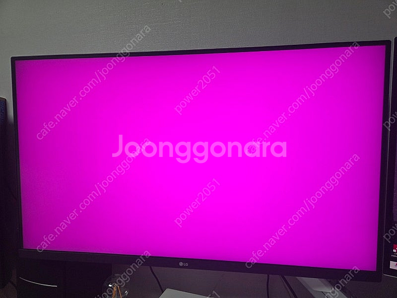 LG 32UN880 4k모니터 판매합니다. 32인치--6