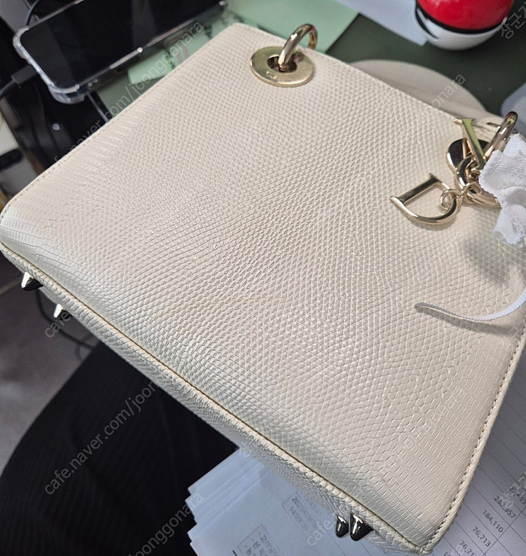 마지막 급처 디올 레이디 백 리자드 미니 아이보리 팝니다--6