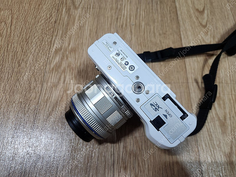 올림푸스 펜 E-PL2 바디 + 14-42mm F3.5...--6