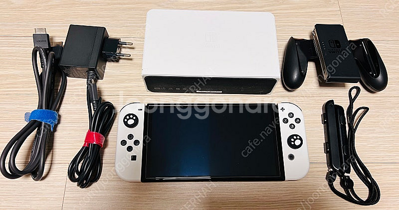 닌텐도 스위치 OLED 1테라 꽉채운 끝판왕 팝니다~~...--0