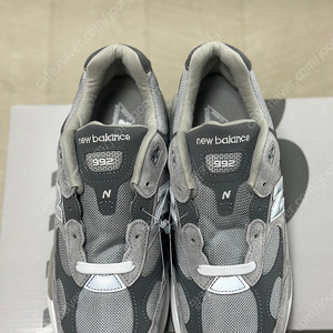 뉴발란스 992 그레이 275 새상품 판매합니다