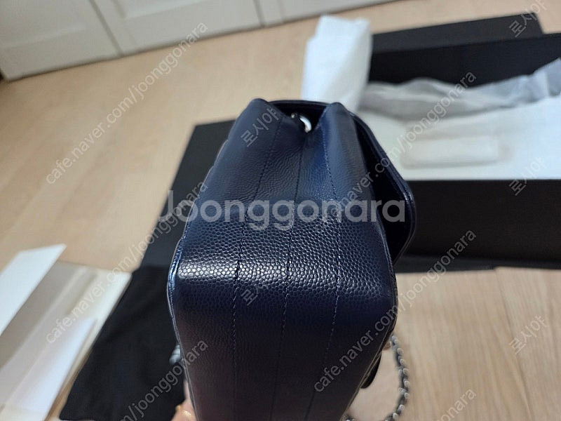샤넬 쁘띠삭 캐비어 네이비 은장 22번대 정품--3