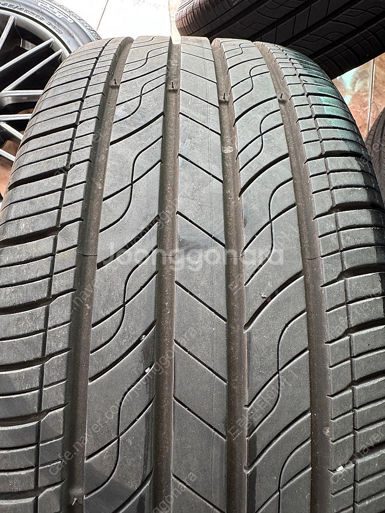 제네시스 G70 18인치 휠타이어 팝니다(245 45 ...--8