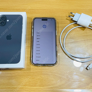 아이폰16플러스 128GB 블랙 팝니다.