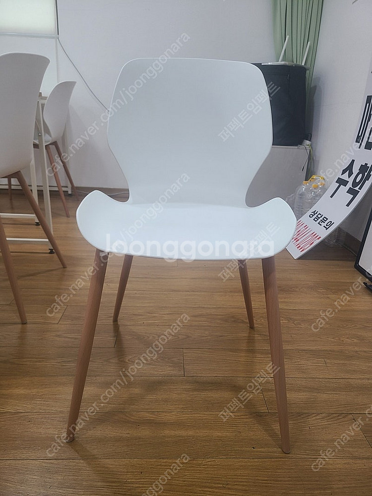 화이트 테이블 (60x80)+ 한샘화이트의자 세트 판매...--6