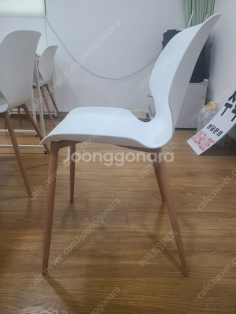 화이트 테이블 (60x80)+ 한샘화이트의자 세트 판매...--7