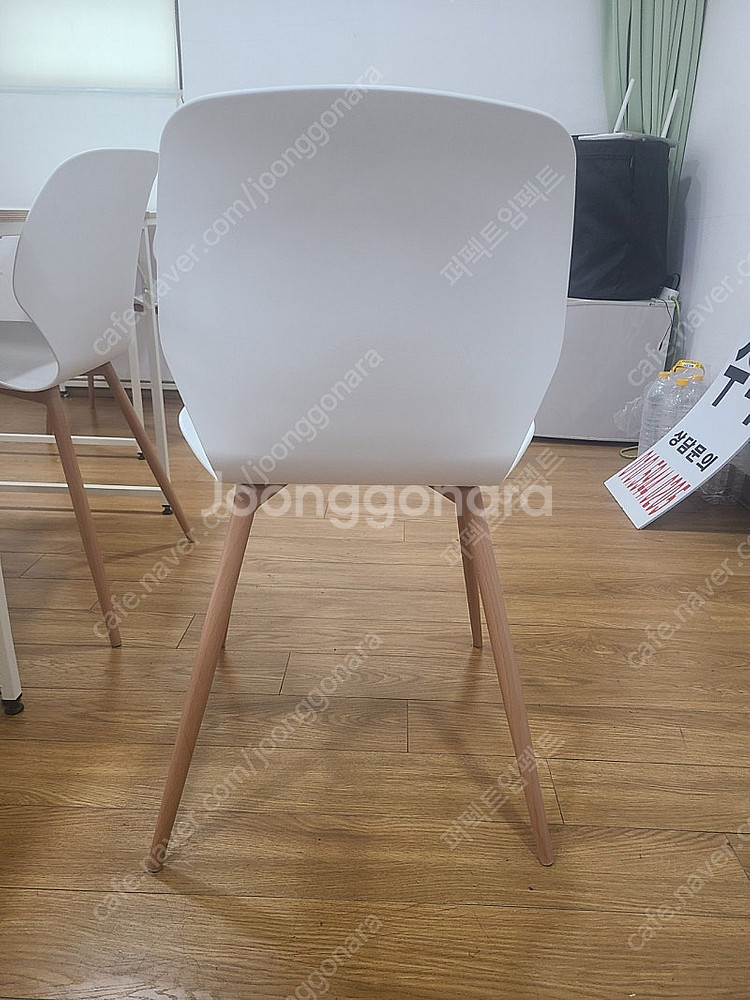 화이트 테이블 (60x80)+ 한샘화이트의자 세트 판매...--8