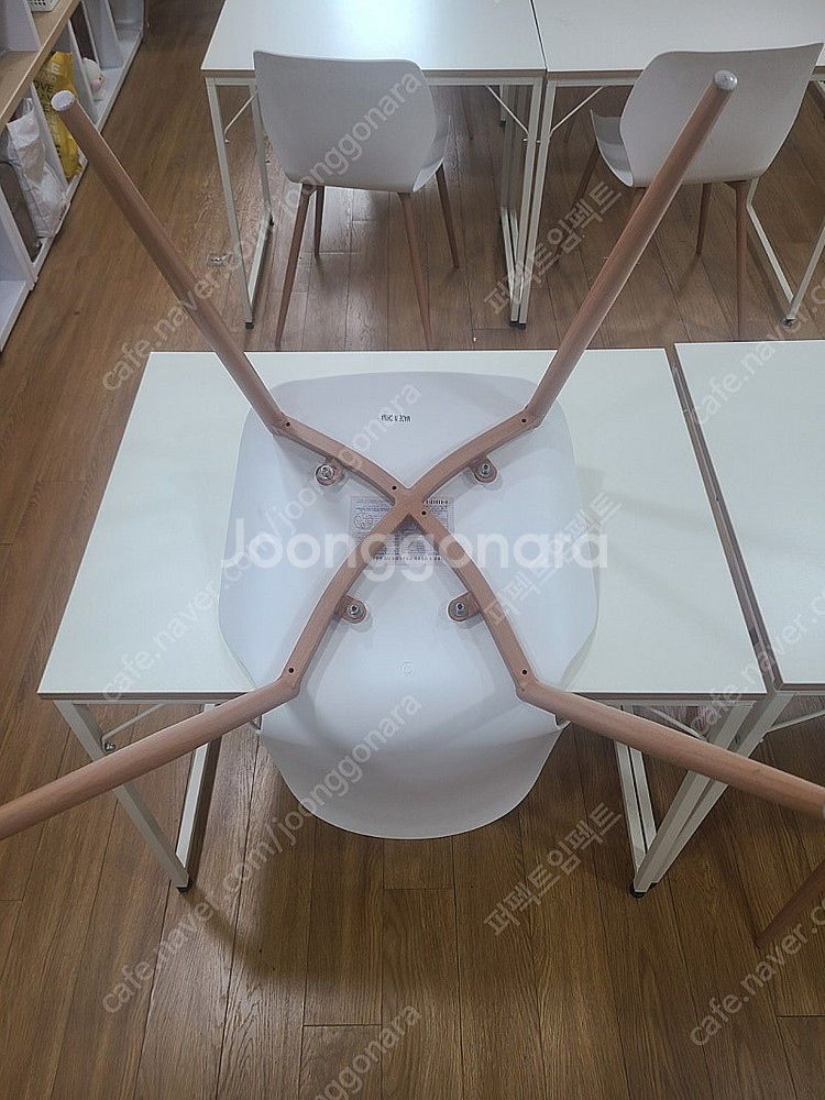화이트 테이블 (60x80)+ 한샘화이트의자 세트 판매...--9