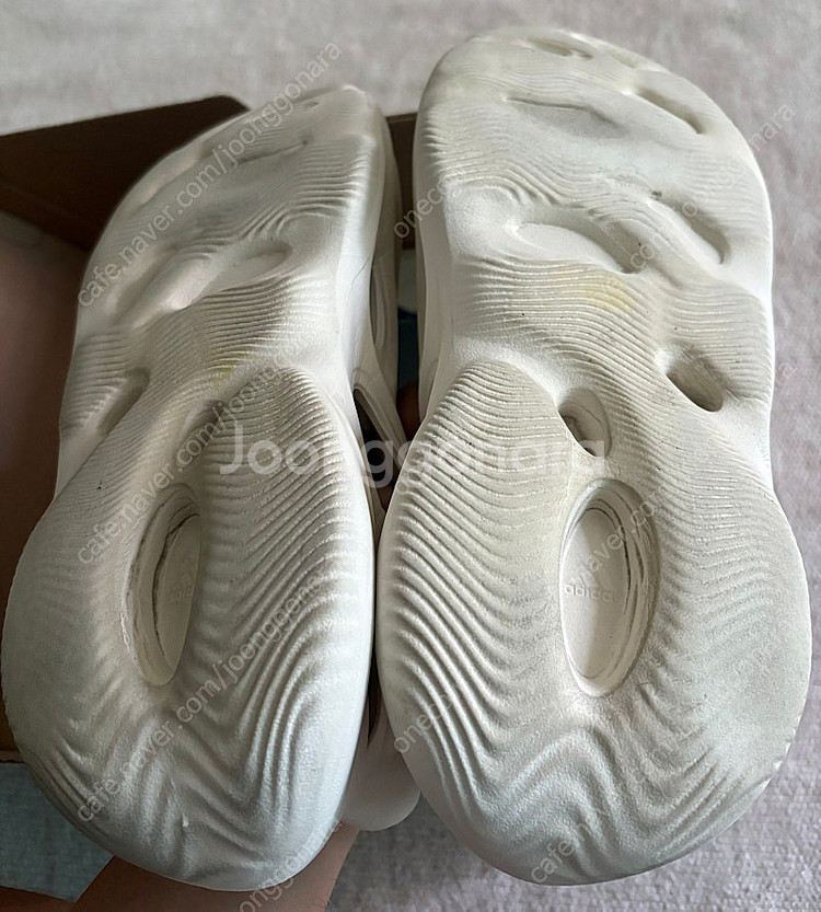 Yeezy 이지 폼 러너 샌드 / 295--9