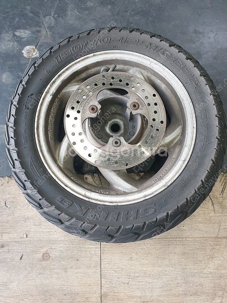 GTS 125 보이져 125 리어 휠 디스크 중고 팝니...--0