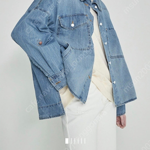 시스템 슬릿 헴 데님 자켓 팝니다