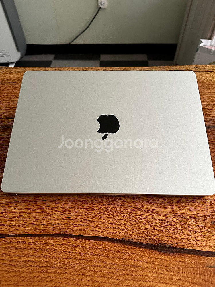맥북 m4 10코어 24gb 1tb--1