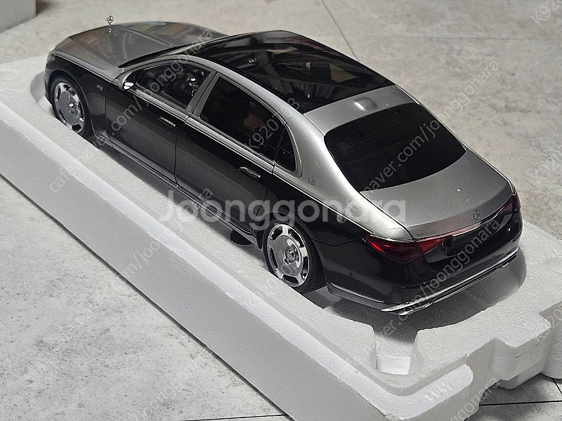 1:18 1:18 얼모스트 s680 투톤 다이캐스트 팝...--3