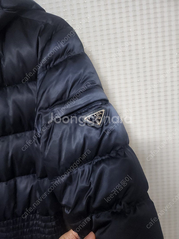(정품)프라다롱패딩--1