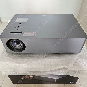 4K빔프로젝터 HU70LS 상태S급 팝니다