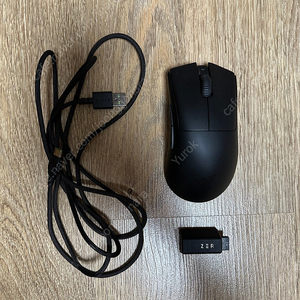 레이저 데스에더 V3 Pro (휠 튐 현상 있음)