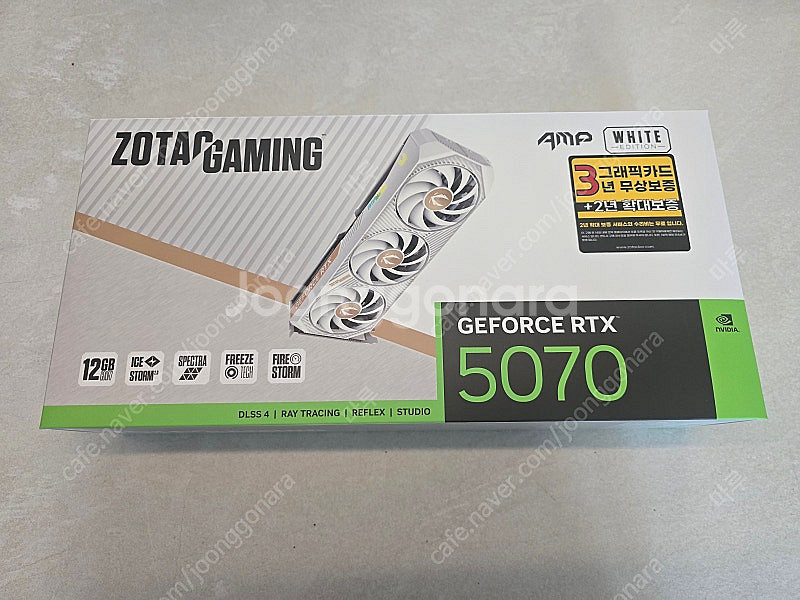 ZOTAC RTX 5070 AMP 화이트 그래픽카드 미...--1
