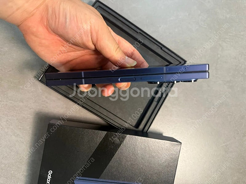 갤럭시Z폴드6 512gb 블루 S급 급매--1