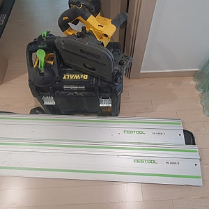 디월트 플런지쏘 dcs520&페스툴레일FS1400