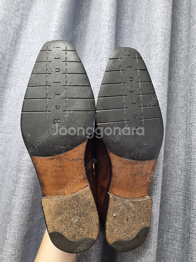 벨루티 앤디로퍼 250 6G 판매합니다.--4