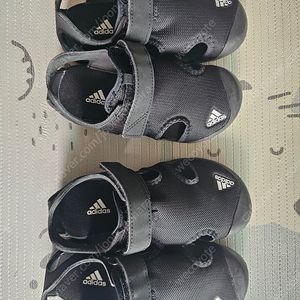 아디다스 fx4203 아동 샌들 팝니다