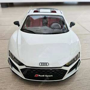 [1:18] 켕파이 / R8 스파이더 / 화이트