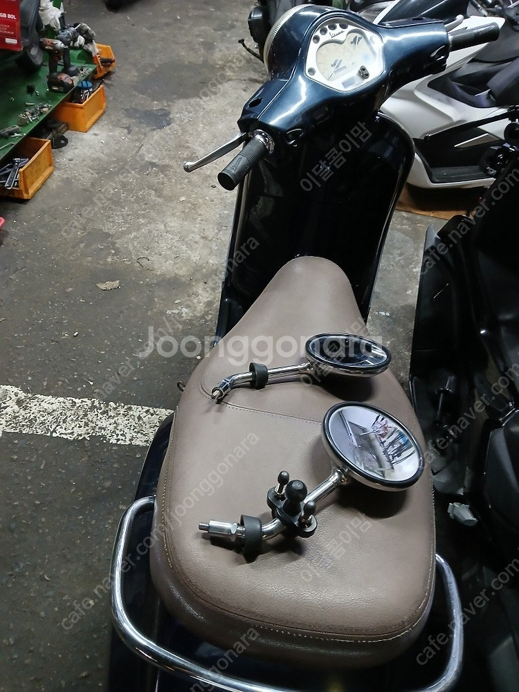 Vespa 이탈리아 수입 브랜드 베스파 LX 125 스...--9