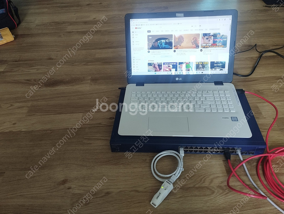 넷기어 GS724TP 24포트 POE 기가비트 스위칭허...--5