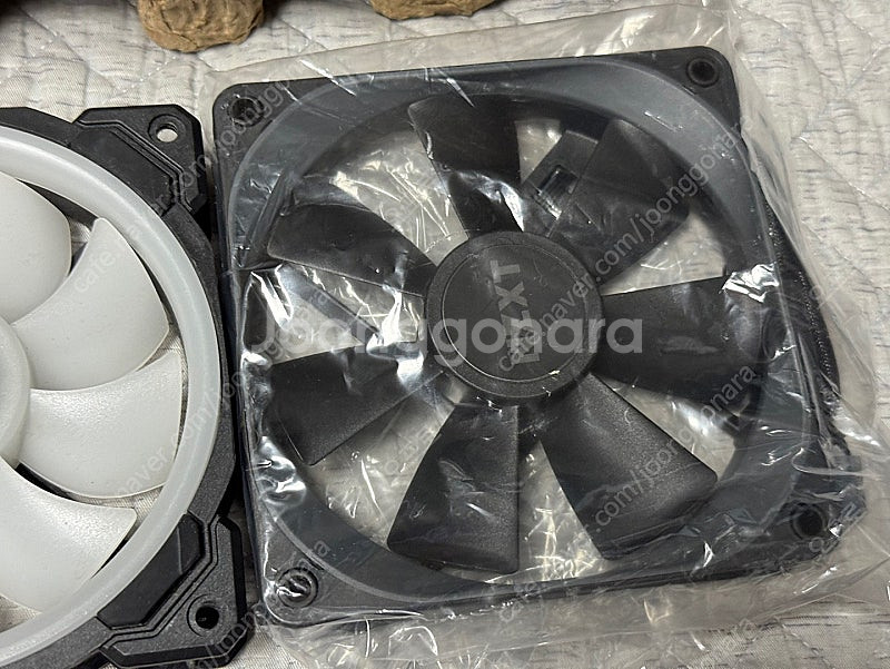 NZXT 크라켄 KRAKEN Z73 팝니다.--7