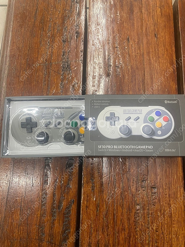 8bitdo sf30 pro 게임패드 판매합니다.--0