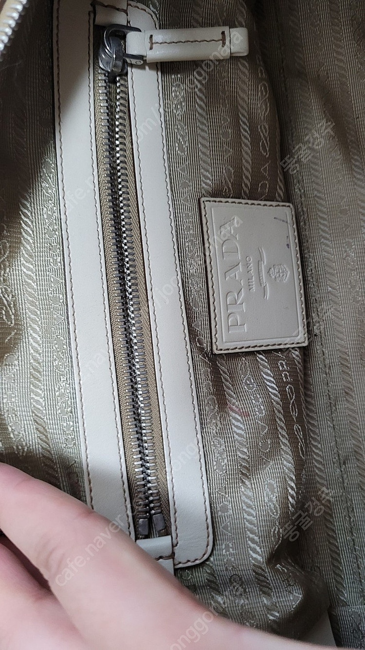 프라다 가방 명품백 이미지