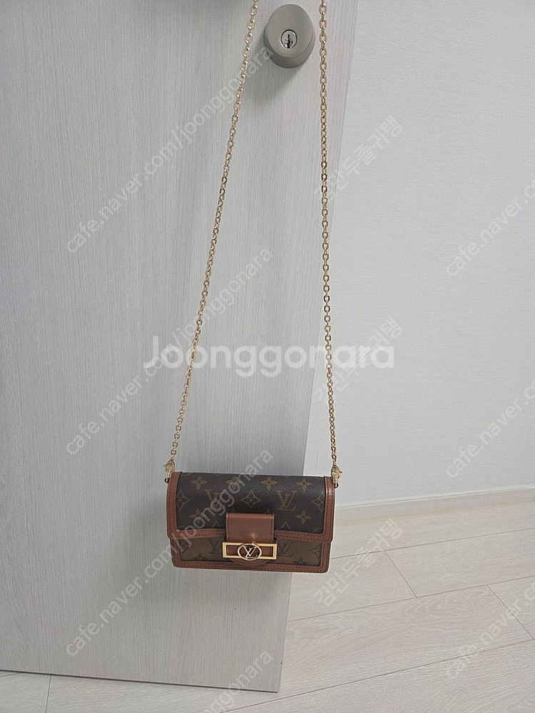 루이비통 도핀 체인 월릿--0