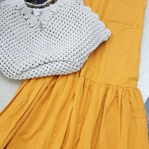 썸제이 SSUMJ 제작완판 명품스타일 여성스럽고 시원여유있고 고상한 루즈핏 미디 롱원피스 황금옐로우 색감 고급진 썸제이 드레스 원피스 판매해요(새것/오렌지옐루우/프리사이즈/가슴50