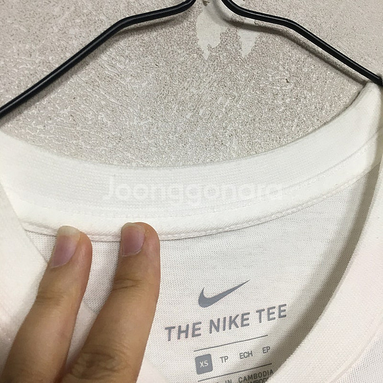 NIKE 나이키 뉴진스 한정판 반팔 티셔츠 90 / 랑...--1