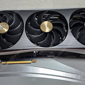 zotac 4090 AMP extreme AIRO 팝니다.