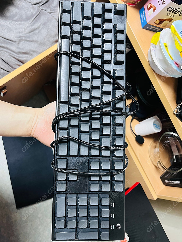 씽크웨이 CROAD C604 체리미엄 키보드 갈축 3만 이미지